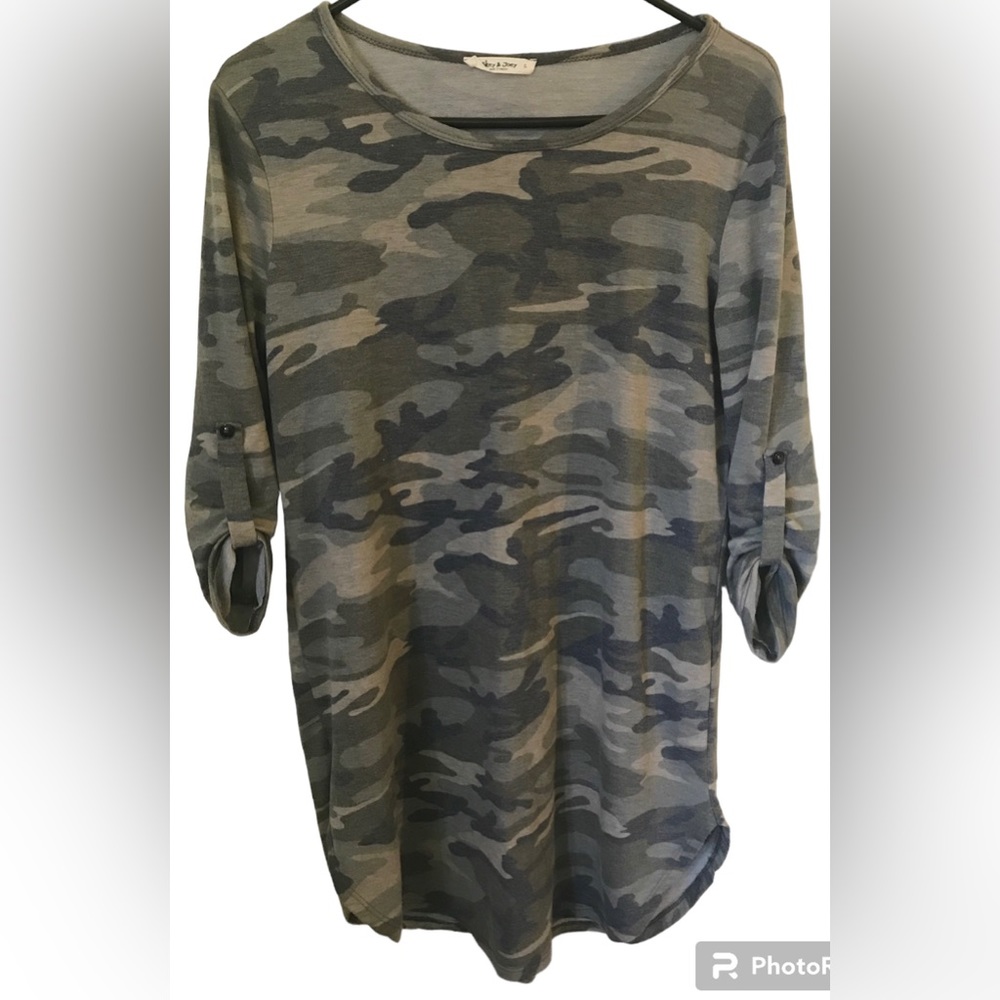 MIKEY & JOEY COTTON BLEND CAMO TOP